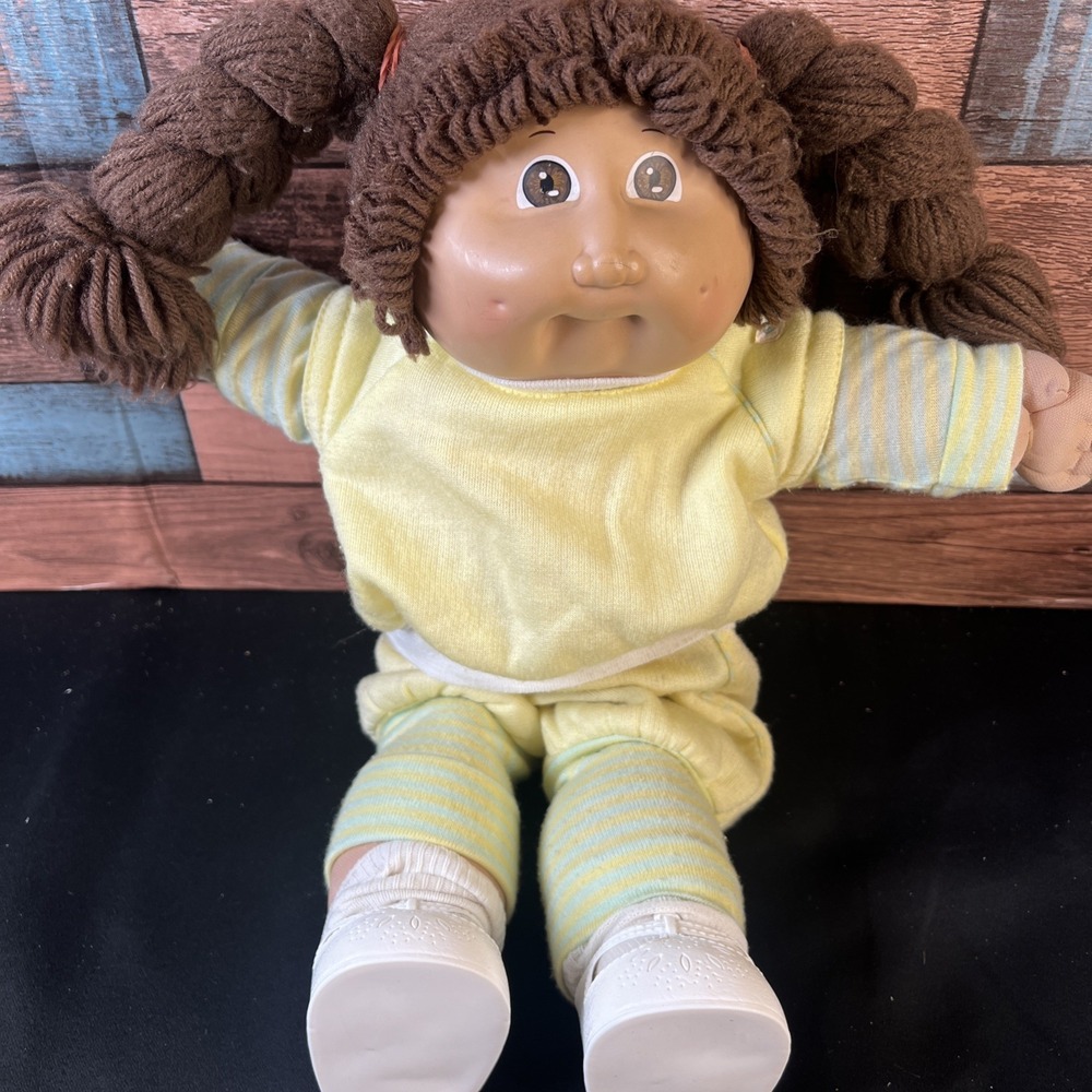 Vintage Cabbage Patch Kids 1978 1982 Brown Hair & Eyes Dimples CPK Outfit